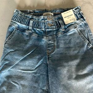 Abercrombie kids girls mini mom jeans-11/12 long.  High rise